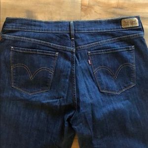 Women’s 506 Levi’s